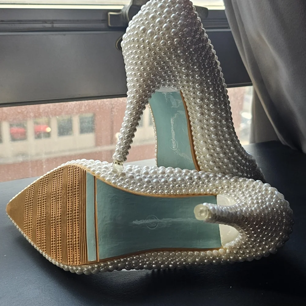 Women's White Pearl-Embellished Pointed Toe Pumps - Picture 5 of 5